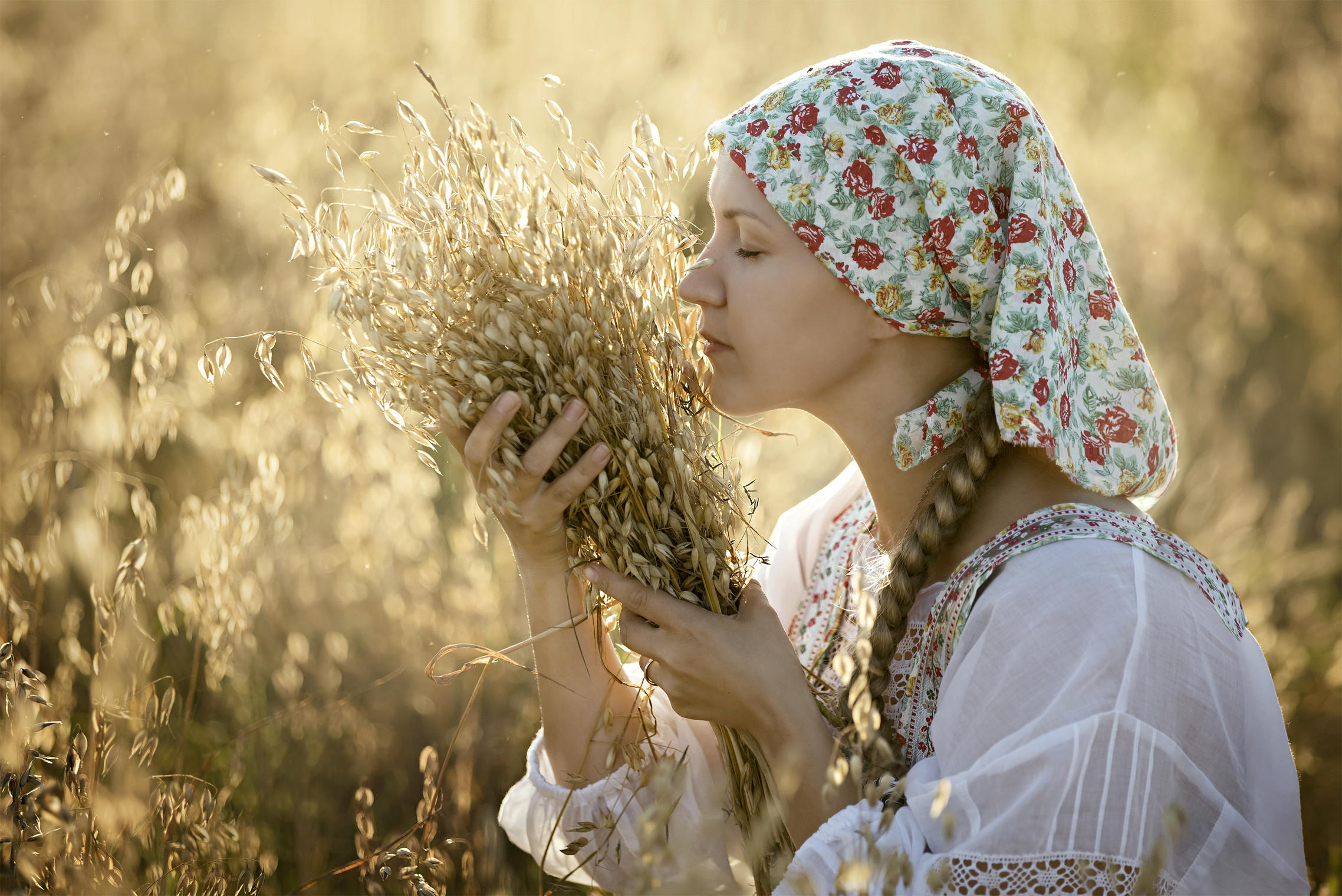 Photo Women in Slavic costumes in Dingzhou